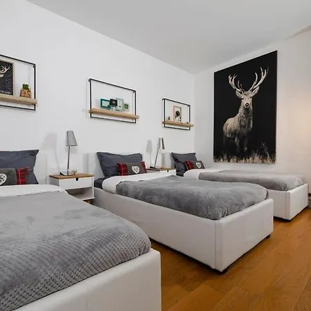 Lyret 1 By Pangea Services - - Parking * Chamonix